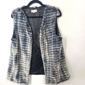 Weekend Love Women's Size Large Faux Fur Gray Vest Sleeveless Casual‎ Comfycore
